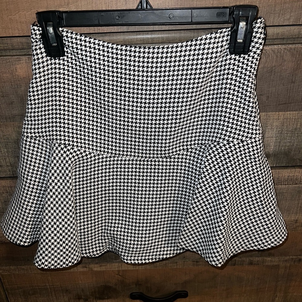 Mustard Seed Houndstooth Skort